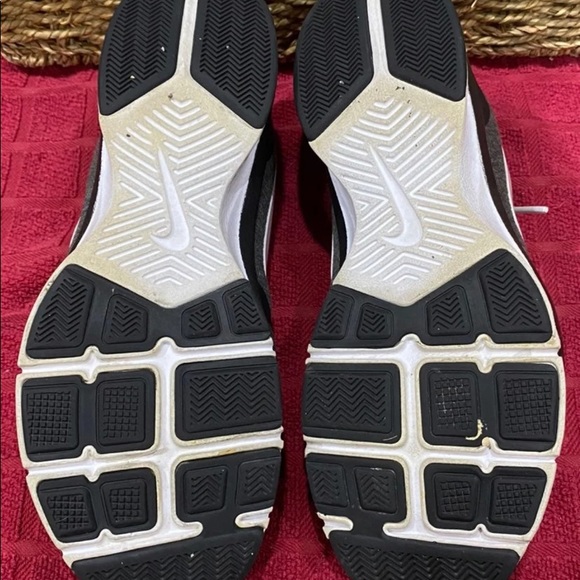 Nike running training shoes - Picture 3 of 4